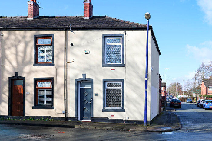 2 Bedroom End Of Terrace House For Sale In Queen Street, Heywood, OL10