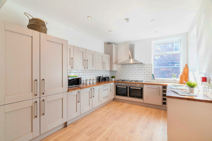 6 Bedroom Terraced House To Rent In Incredible Student Property Near Uni, West Parade, Lincoln, LN1