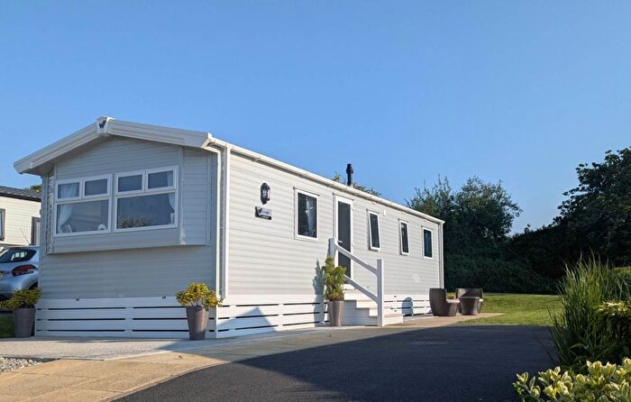 3 Bedroom Mobile/park Home For Sale In Truro, TR4