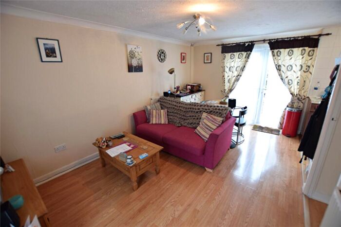 1 Bedroom Maisonette To Rent In Jameston, Birch Hill, Bracknell, Berkshire, RG12