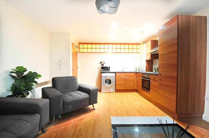 2 Bedroom Flat To Rent In Ludgate Hill, Manchester, M4