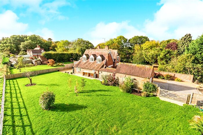 2 Bedroom Semi Detached House For Sale In Beausale Lane, Warwick, Warwickshire, CV35