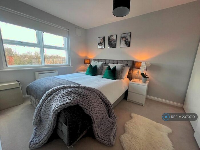 2 Bedroom Flat To Rent In Templemead, Witham, CM8