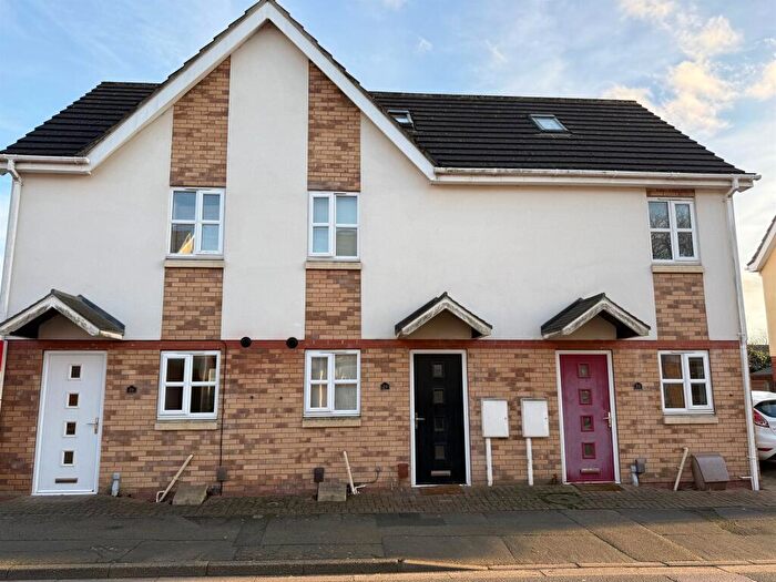 2 Bedroom Town House For Sale In Dunkirk Road, Lincoln, LN1