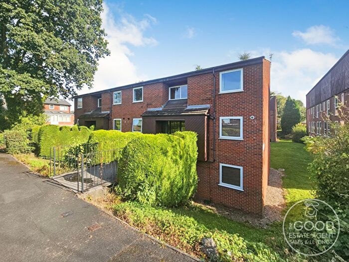 1 Bedroom Flat For Sale In Shelley Court, Cheadle Hulme, SK8