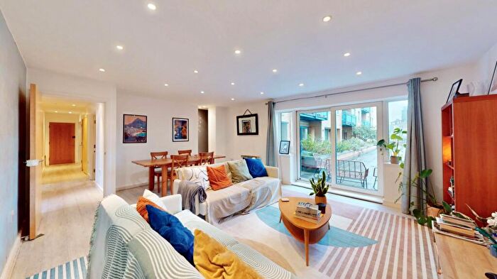 2 Bedroom Apartment For Sale In Rotherhithe Street, London, SE16