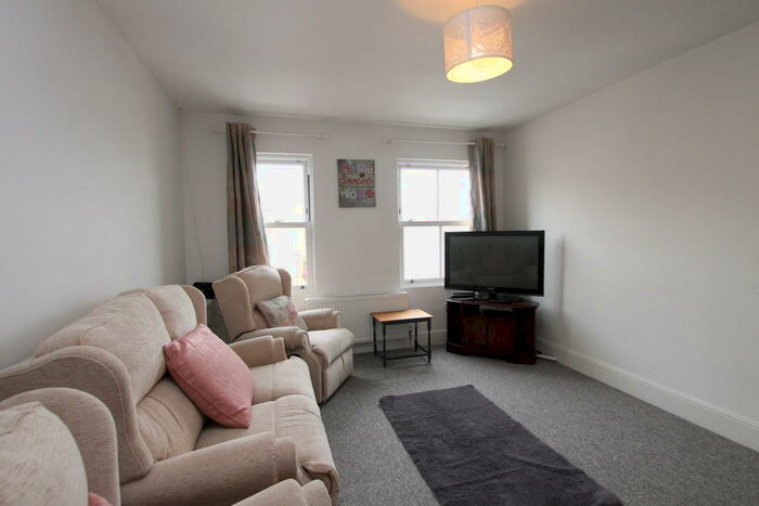 3 Bedroom Apartment To Rent In High Street, Wootton Bridge, PO33