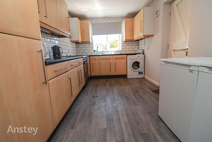 4 Bedroom End Of Terrace House To Rent In Milton Road, Southampton, SO15