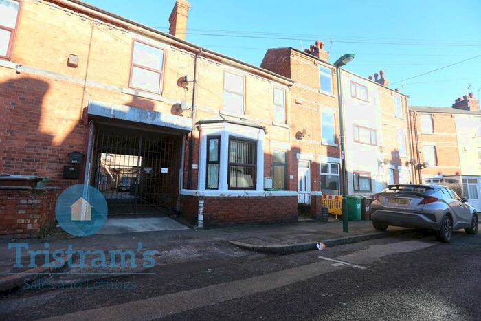 2 Bedroom Flat To Rent In Wallis Street, Basford, Nottingham, NG6