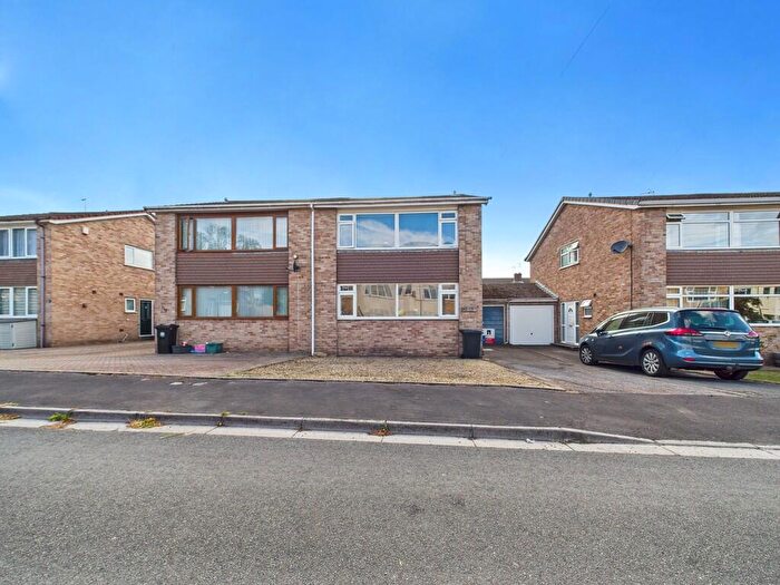 4 Bedroom Semi Detached House To Rent In Charlton Mead Drive, Brentry, BS10