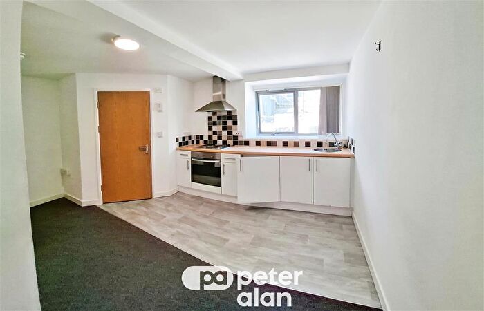 1 Bedroom Flat To Rent In The Kingsway, Swansea, SA1