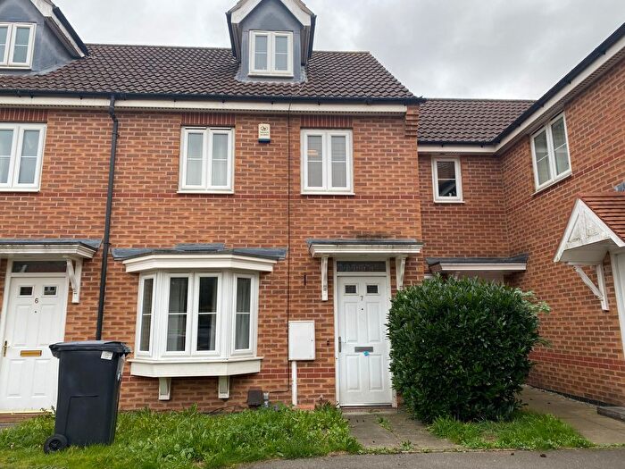 3 Bedroom End Of Terrace House To Rent In Hardwicke Close, Grantham, NG31