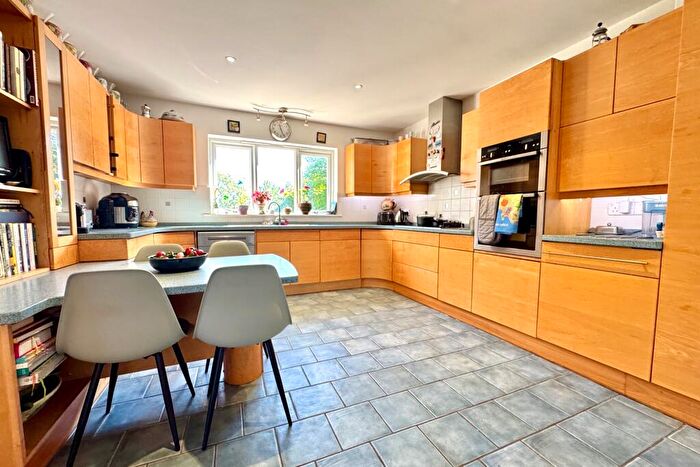 7 Bedroom Detached House For Sale In East Street, Corfe Castle, BH20 - Photo 11