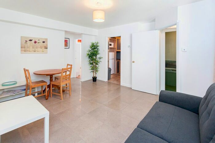 2 Bedroom Flat To Rent In Bevan House, Boswell Street, Holborn, WC1N