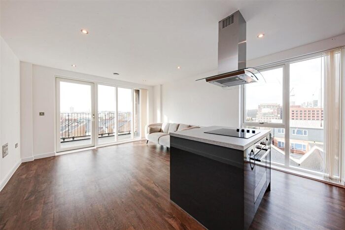 2 Bedroom Flat To Rent In Tamarillo House, Alameda Place, London, E3
