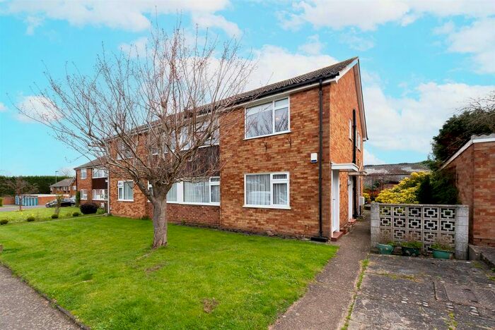 2 Bedroom Maisonette To Rent In Ladycroft Way, Farnborough Village, Orpington, BR6