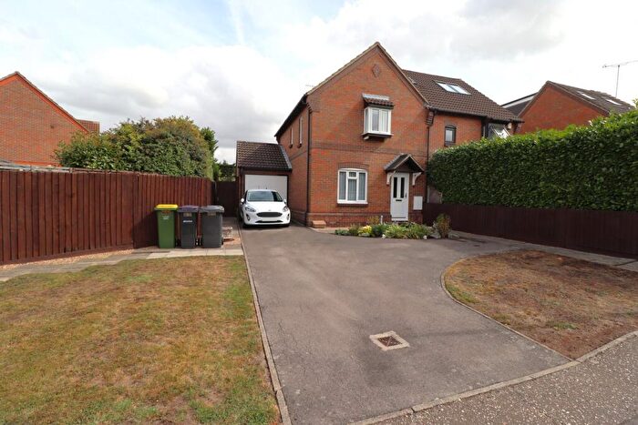 3 Bedroom Semi-Detached House For Sale In Langham Drive, Rayleigh, SS6