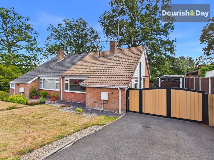 3 Bedroom Property For Sale In Summerhill Gardens, Market Drayton, TF9
