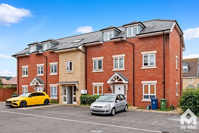 1 Bedroom Flat For Sale In Fotescue Road, Bishops Cleeve, Cheltenham, GL52