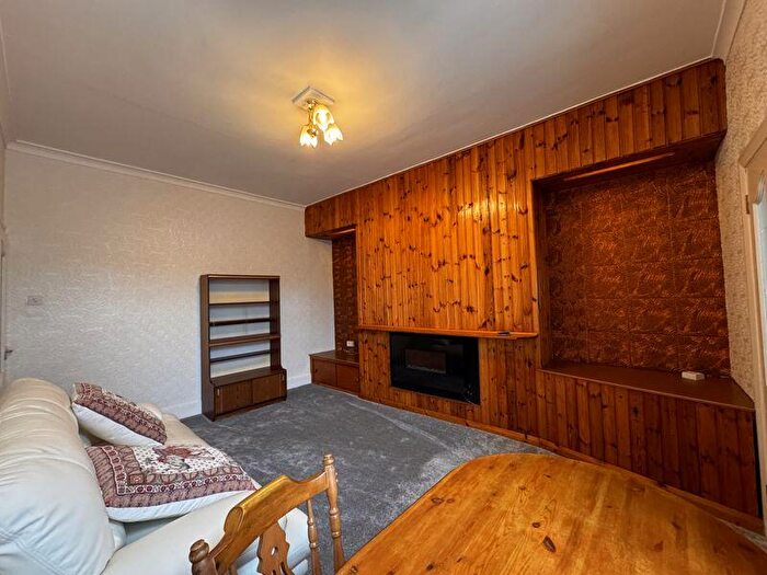 3 Bedroom Flat To Rent In Vine Street, South Shields, NE33