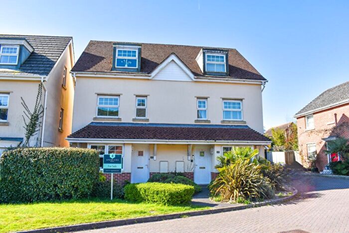 4 Bedroom Semi-Detached House For Sale In Buckland Gardens, Lymington, SO41