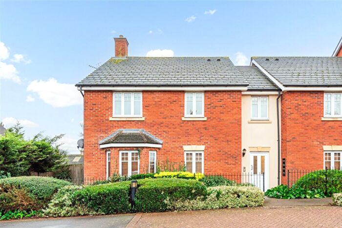 2 Bedroom Apartment For Sale In Pump Place, Old Stratford, Milton Keynes, Northamptonshire, MK19