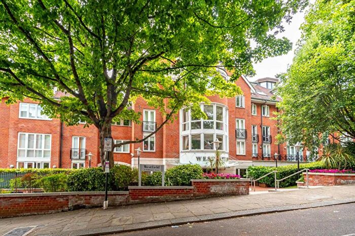 2 Bedroom Apartment To Rent In Kidderpore Avenue, Hampstead, London, NW3