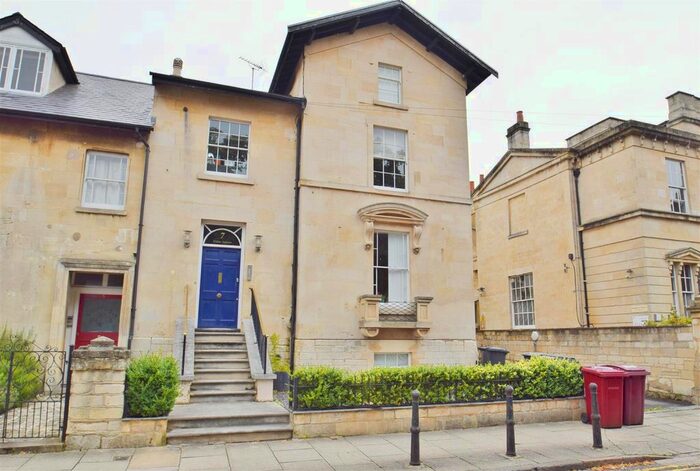 2 Bedroom Flat To Rent In Eldon Square, Reading, RG1