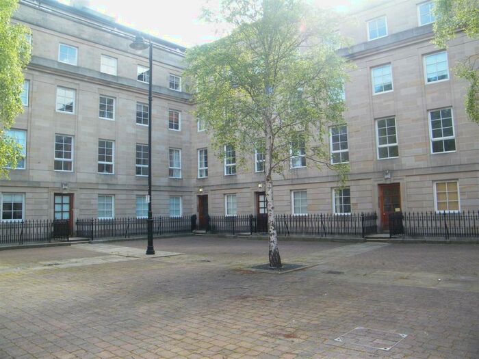 2 Bedroom Flat To Rent In St. Andrews Square, Merchant City/, G1