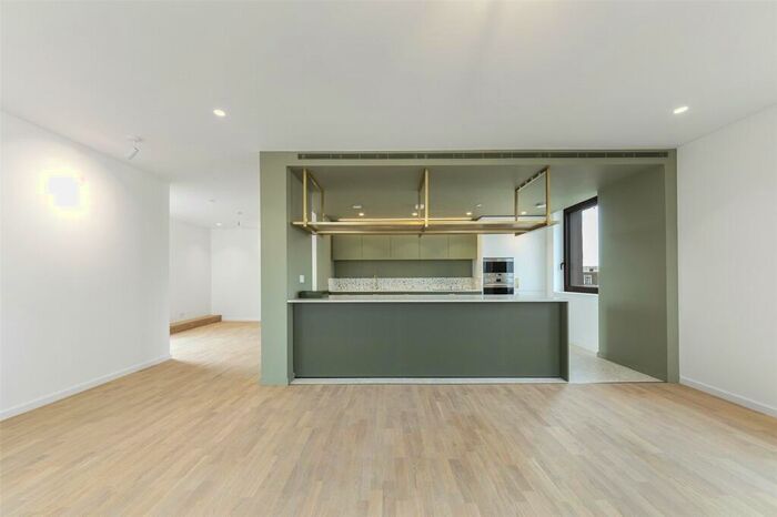 3 Bedroom Apartment To Rent In Haverstock Hill, London, NW3