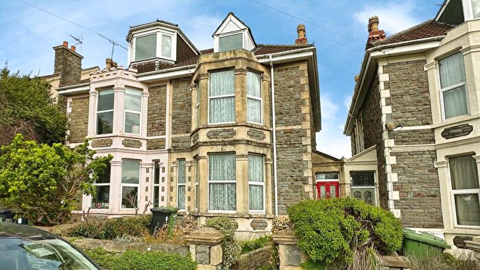 4 Bedroom Semi Detached House For Sale In Hill Street, Kingswood, Bristol, BS15