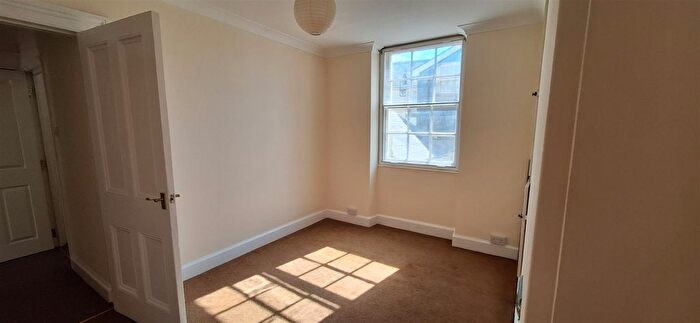 1 Bedroom Flat To Rent In Winner Street, Paignton, TQ3