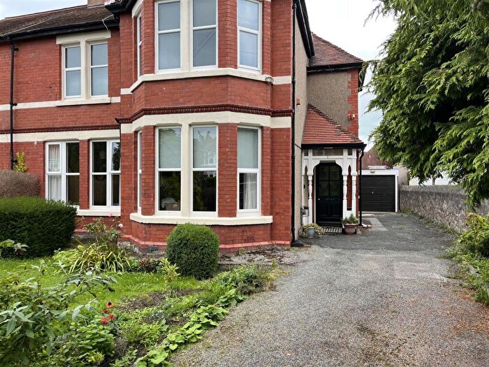 2 Bedroom Flat For Sale In Alexandra Road, Colwyn Bay, LL29
