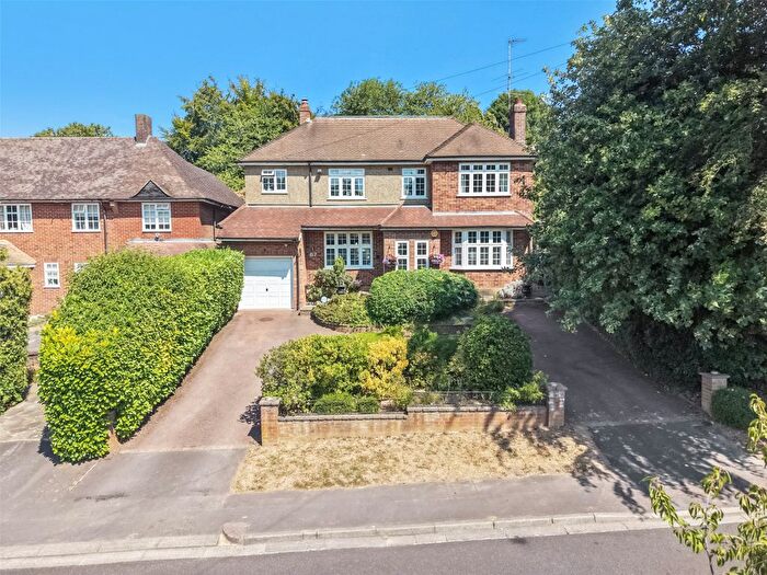 5 Bedroom Detached House For Sale In Downs Way, Tadworth, Surrey, KT20