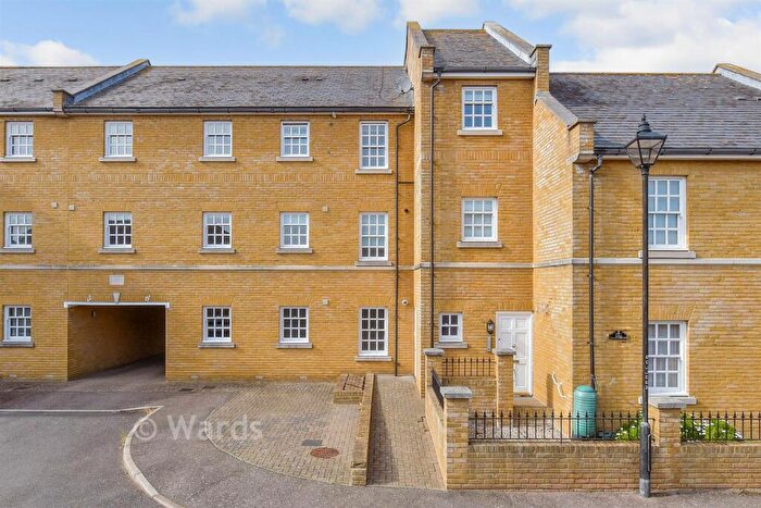 1 Bedroom Flat For Sale In Coventry Gardens, Deal, Kent, CT14