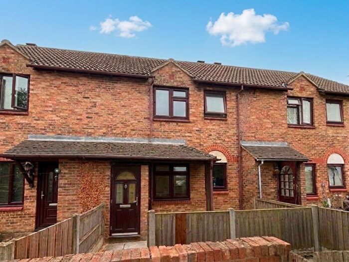 1 Bedroom House To Rent In St. Johns Way, Corringham, SS17