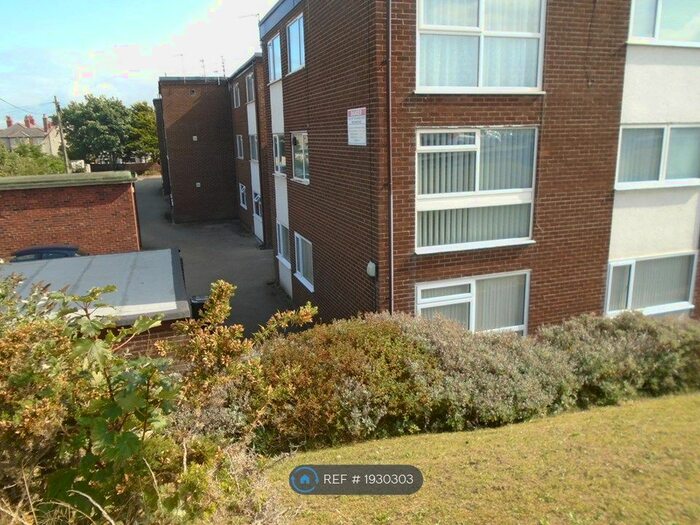 2 Bedroom Flat To Rent In St. Leonards Court, Lytham St. Annes, FY8