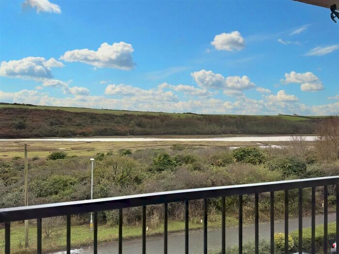 2 Bedroom Flat To Rent In Galleon Court, Newquay, TR7