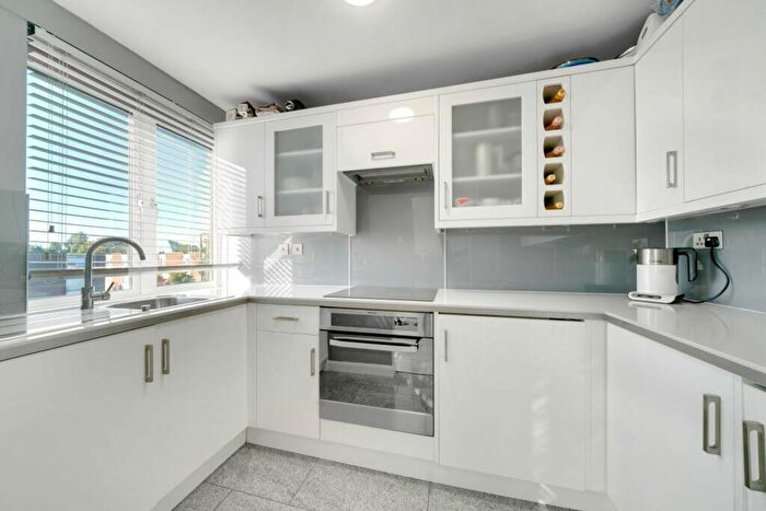 1 Bedroom Flat For Sale In Northumberland Park, London, N17