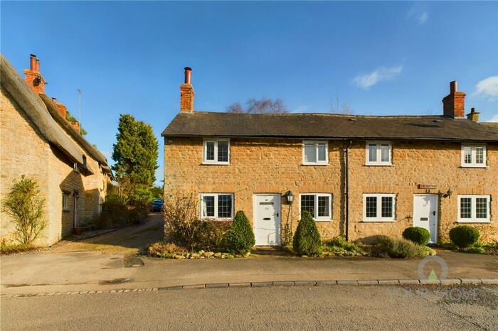 3 Bedroom Semi-Detached House For Sale In Common Street, Ravenstone, Buckinghamshire, MK46