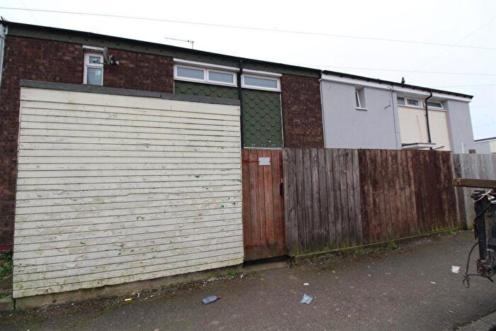 2 Bedroom Terraced House To Rent In Cadeleigh Close, Bransholme, HU7