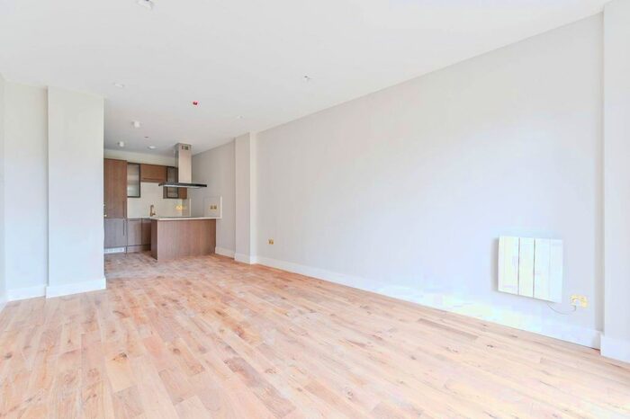 2 Bedroom Flat To Rent In Dalton Street, West Norwood, London, SE27