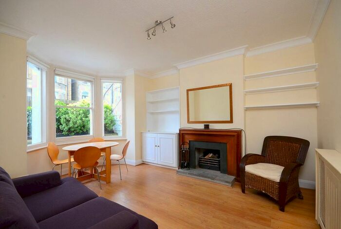 1 Bedroom Maisonette To Rent In Ramsden Road, Balham, London, SW12