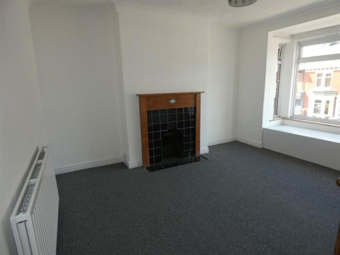 2 Bedroom Flat To Rent In Biddlestone Road, Heaton, NE6