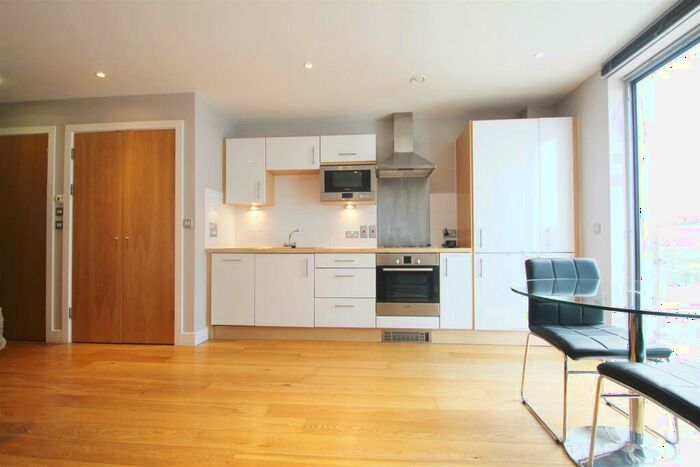 Studio To Rent In Meridian Plaza, Bute Terrace (Studio), CF10