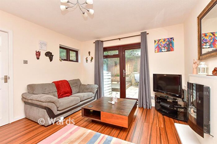 2 Bedroom Semi-Detached House For Sale In Rocfort Road, Snodland, Kent, ME6