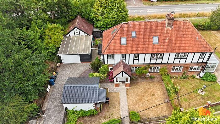 4 Bedroom Semi-Detached House For Sale In Ashley Green Road, Chesham, HP5