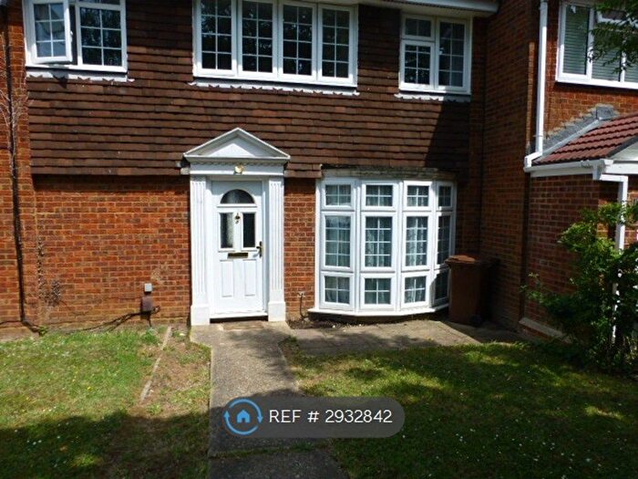 3 Bedroom Terraced House To Rent In Mierscourt Road, Gillingham, ME8