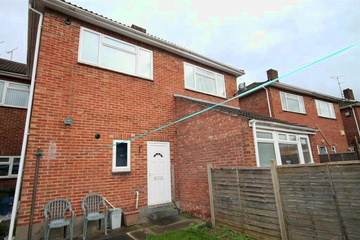 2 Bedroom Flat To Rent In Cleeve Wood Road, Downend, Bristol, BS16