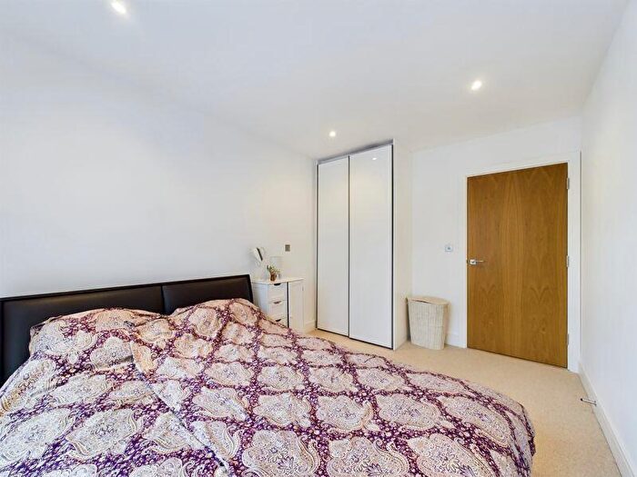 2 Bedroom Flat For Sale In Grove Park, London, NW9
